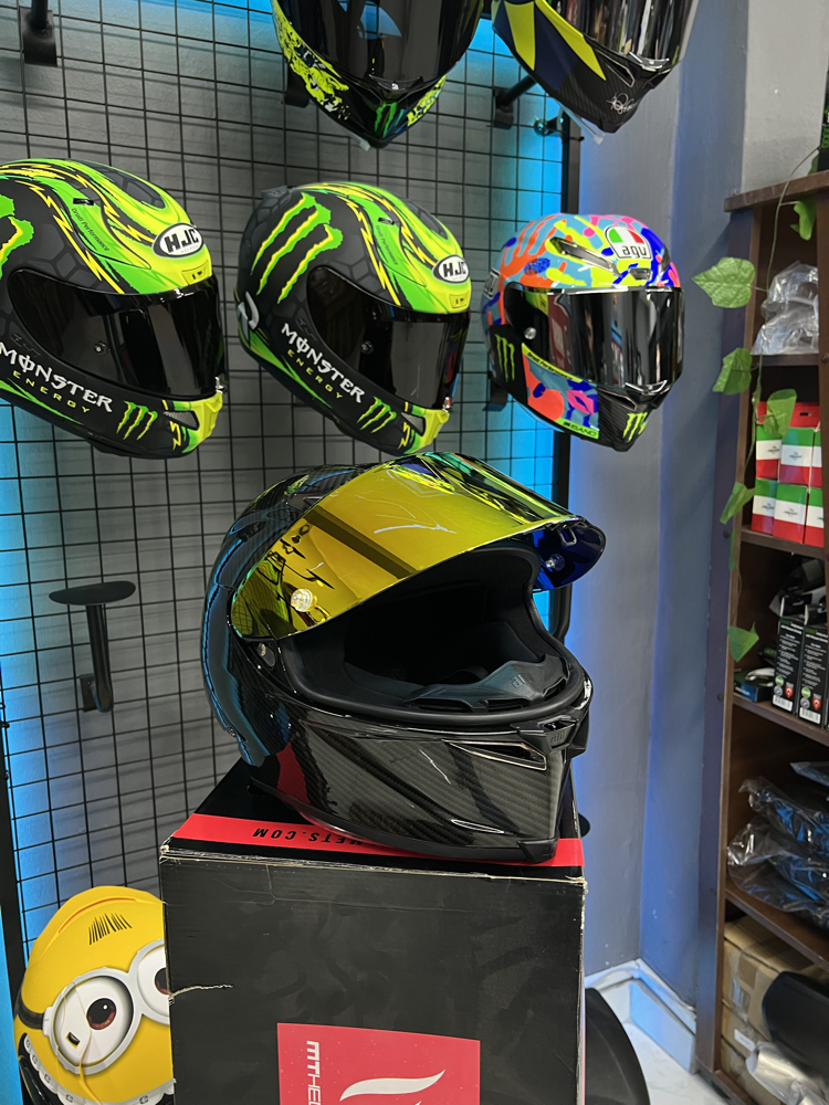 AGV PİSTA GP RR LİQUİD CARBON EDİTİON