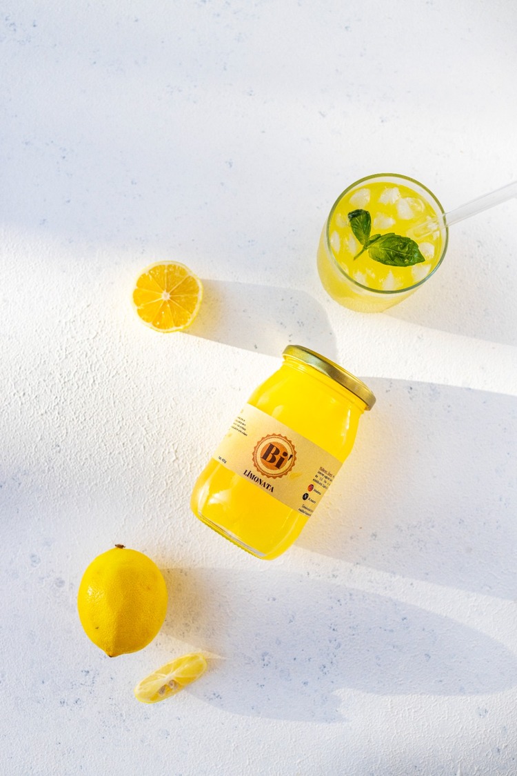 Ev Yapımı Doğal Limonata Özütü