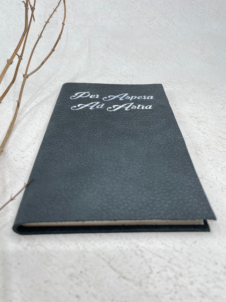 Per Aspera Ad Astra - Gri Deri Defter (Küçük) - L.K - Tomoe River Defter