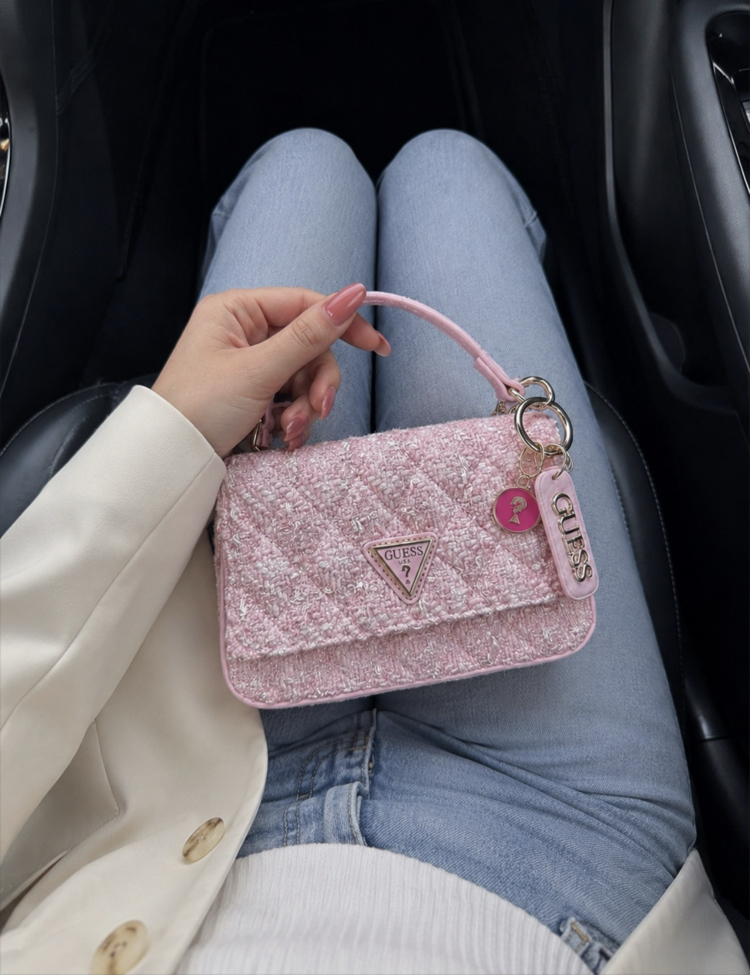 Pembe tüvit çanta
