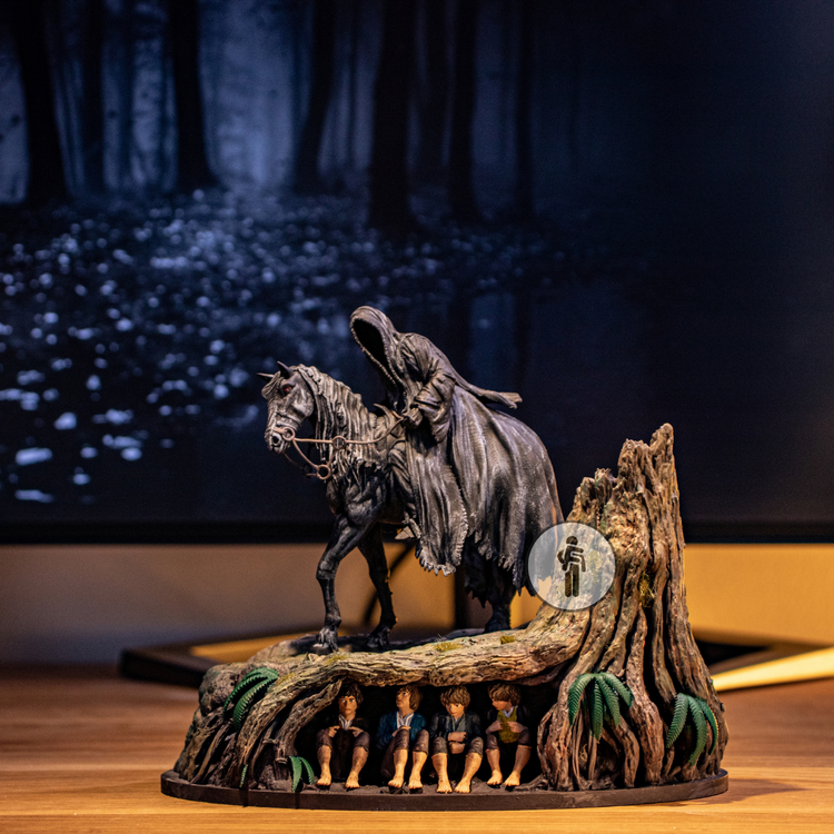 Nazgul & Hobbits