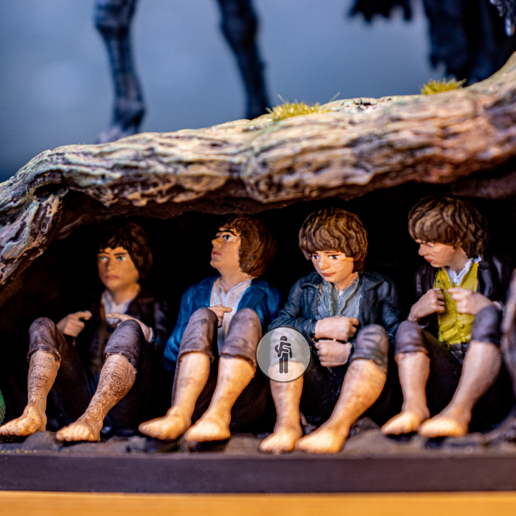 Nazgul & Hobbits