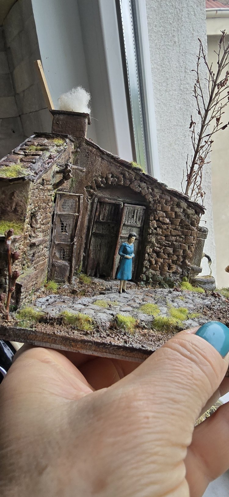 yıkık ev diorama