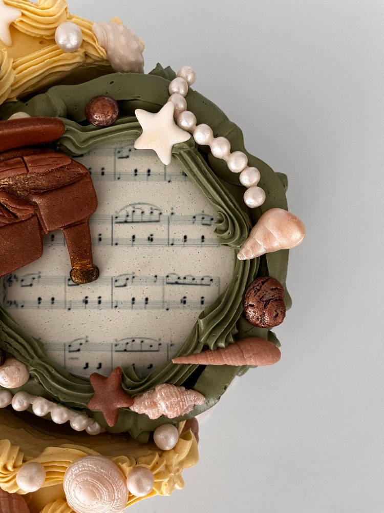 Music & Moon - Themed Birthday Cake