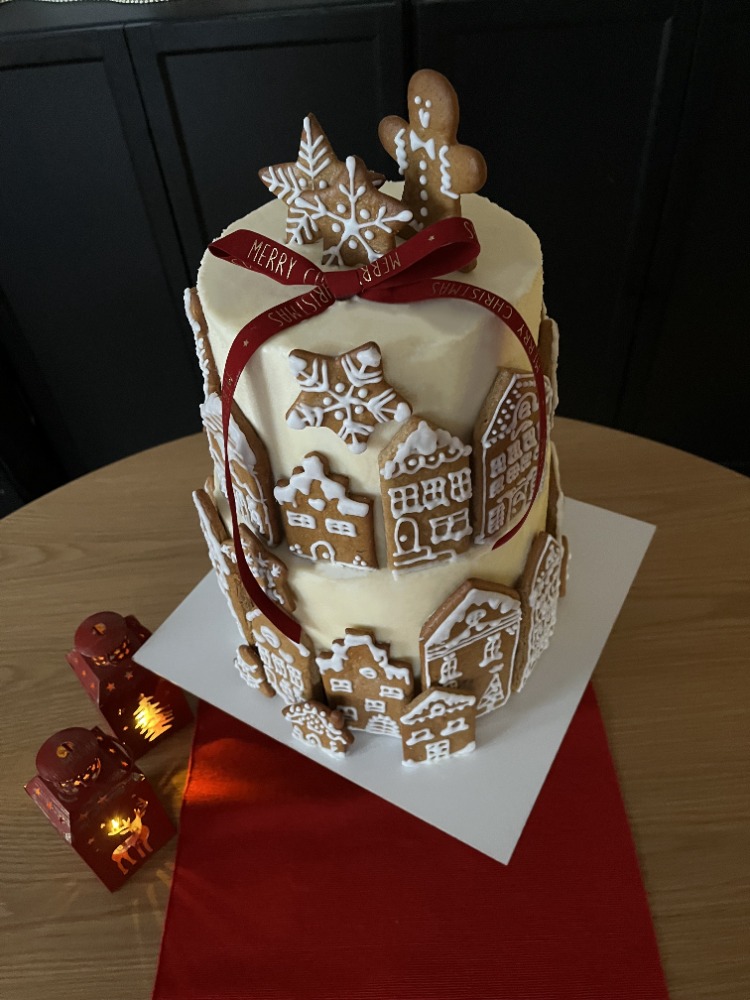 New Year Gingerbread Cookies Cake (2 Tier)