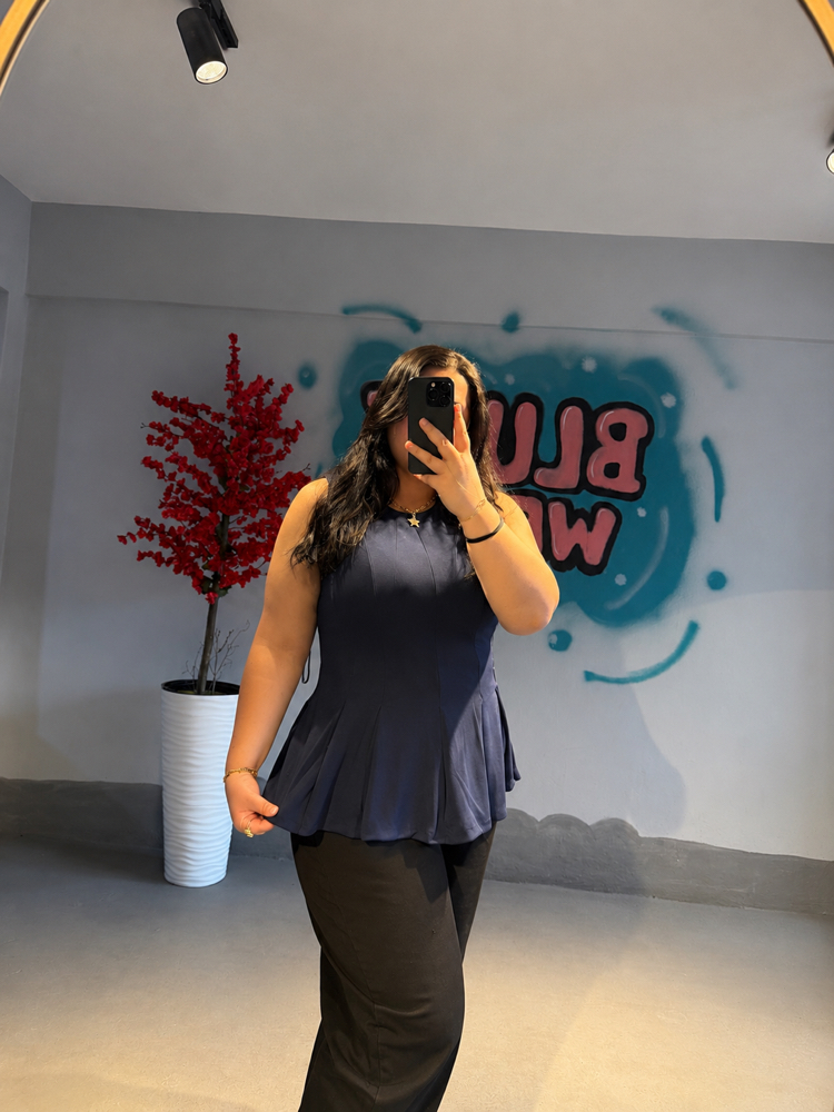 Lacivert Fırfırlı Bluz