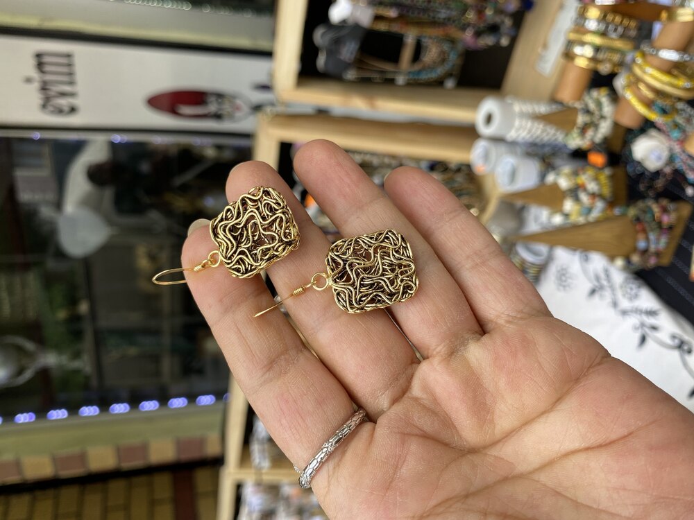 Telkarma Altın Renk Küpe