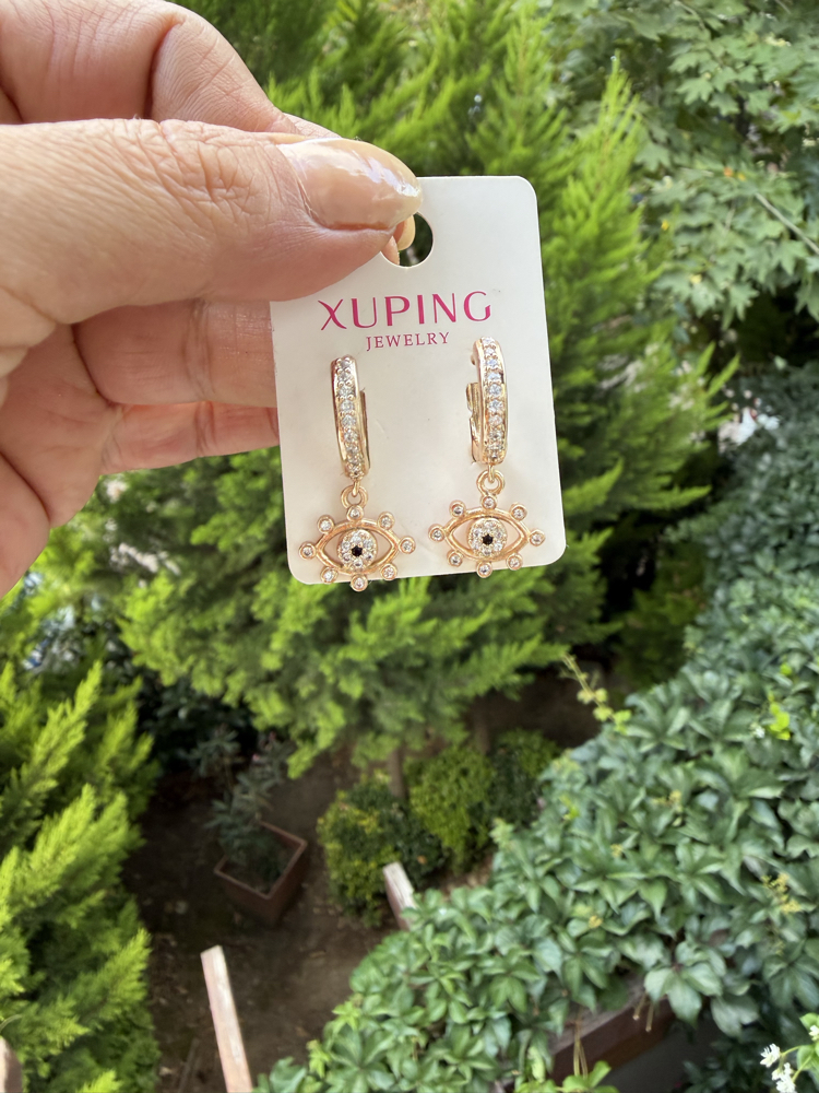Xuping Çelik Taşlı Göz Küpe