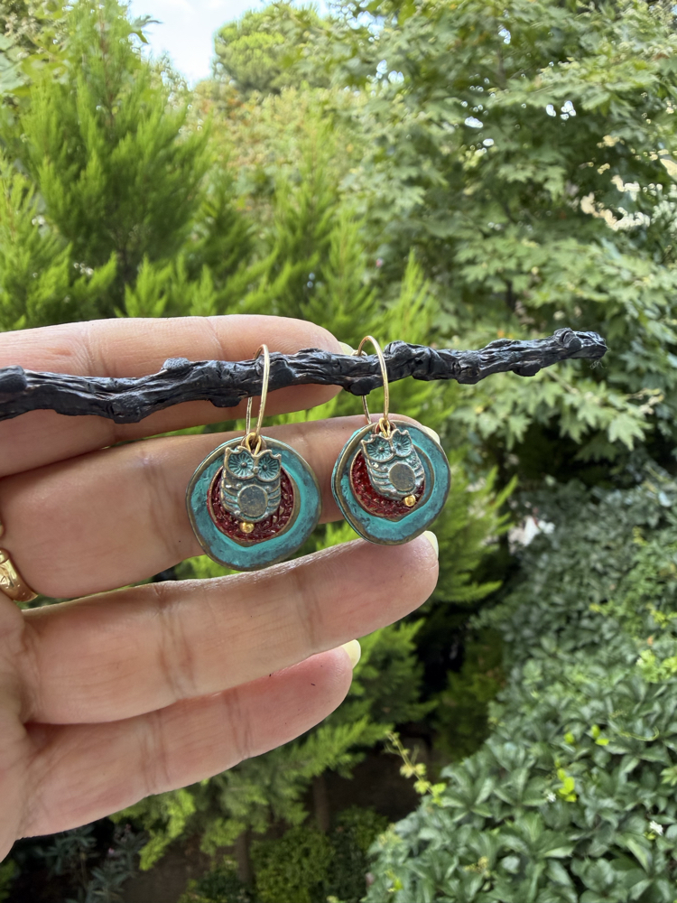 Yeşil Patineli Bordo Detaylı Baykuş Küpe