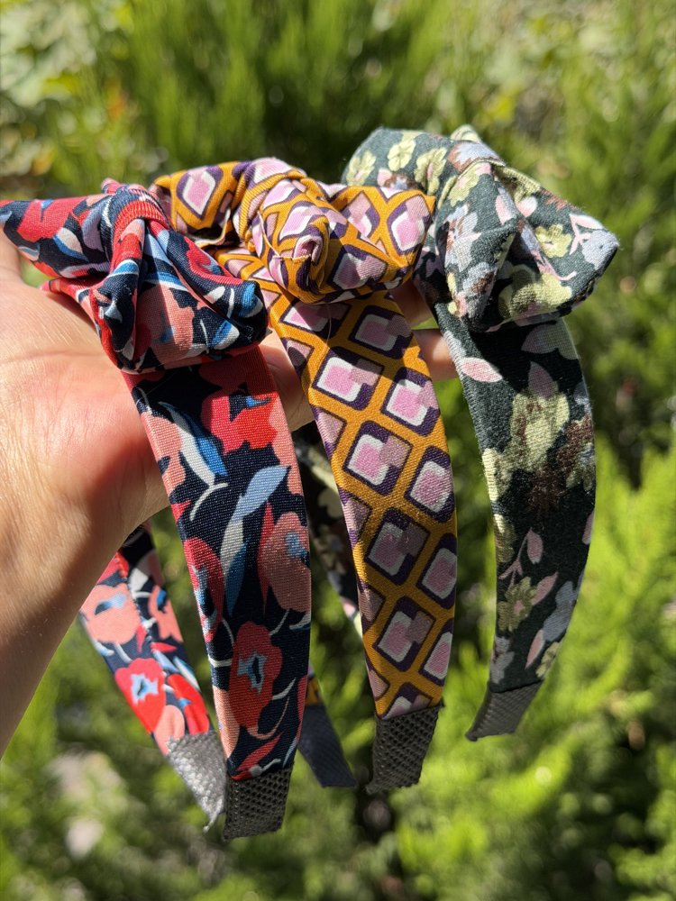 Fiyonk Detaylı Retro Kumaş Taçlar