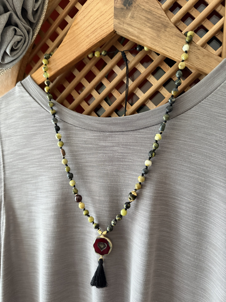 Serpentine & Lal (Garnet) Taşlı Püsküllü Doğal Taş Kolye ve Bileklik 