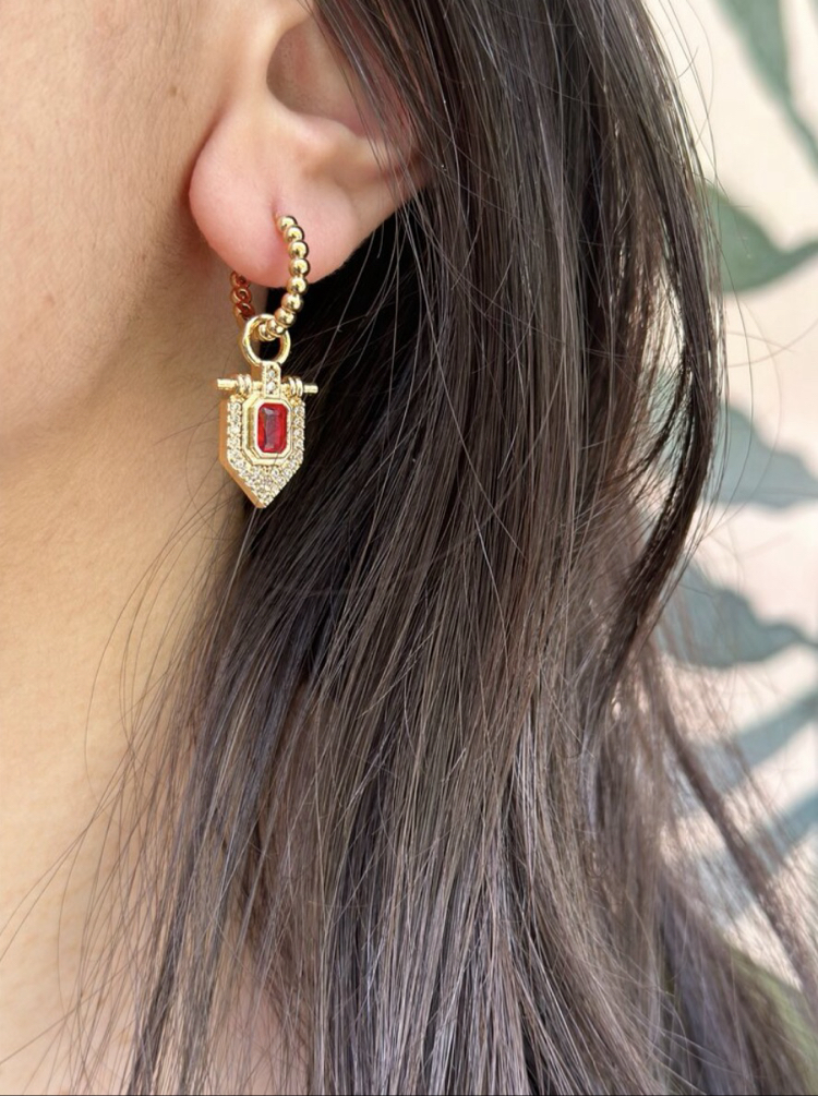 Crimson Key – Vintage Kızıl Anahtar Vip Küpe 