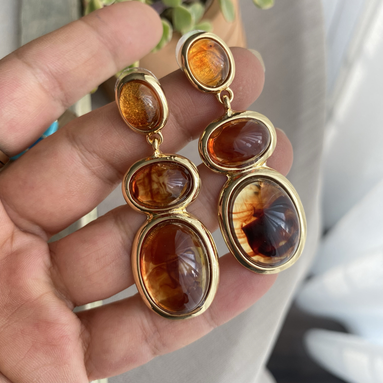 Üç Taşlı Kehribar Renkli i Küpe