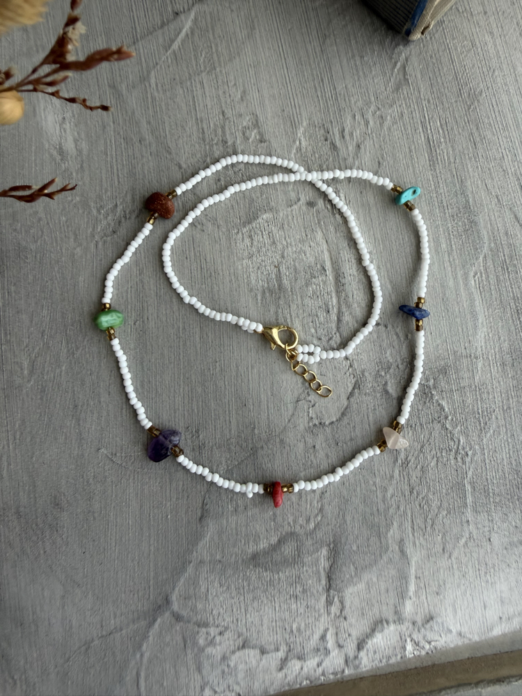 Çakra Taşlı Beyaz Genç/Çocuk Minimal Kolye