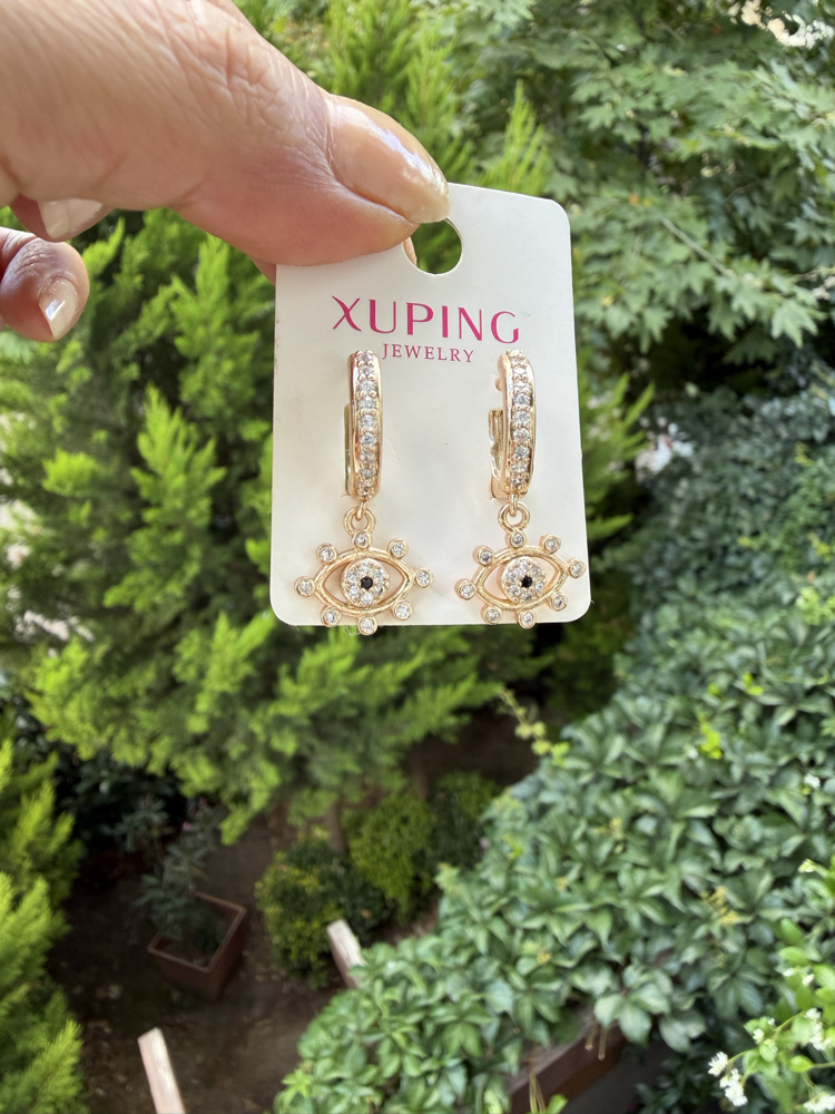 Xuping Çelik Taşlı Göz Küpe