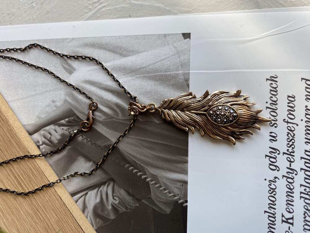 Tüy Model Bronz Kolye