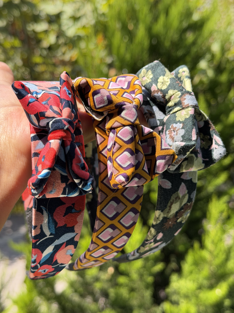 Fiyonk Detaylı Retro Kumaş Taçlar