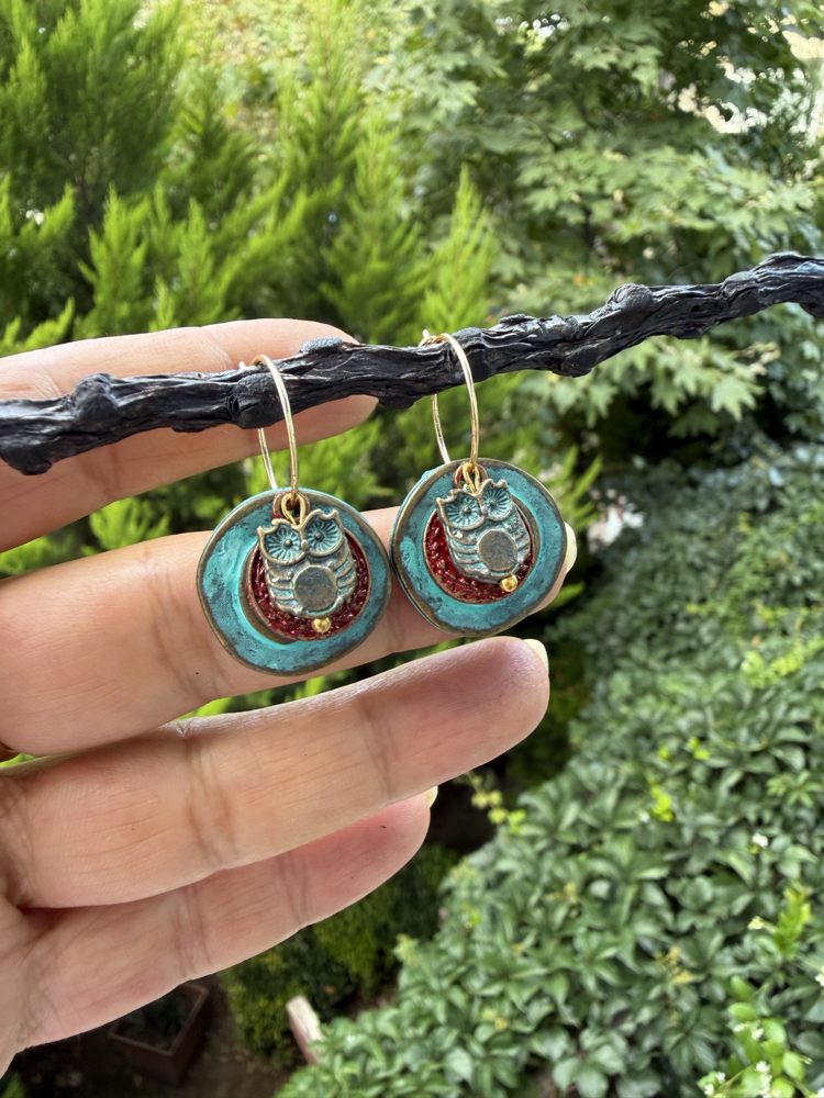 Yeşil Patineli Bordo Detaylı Baykuş Küpe