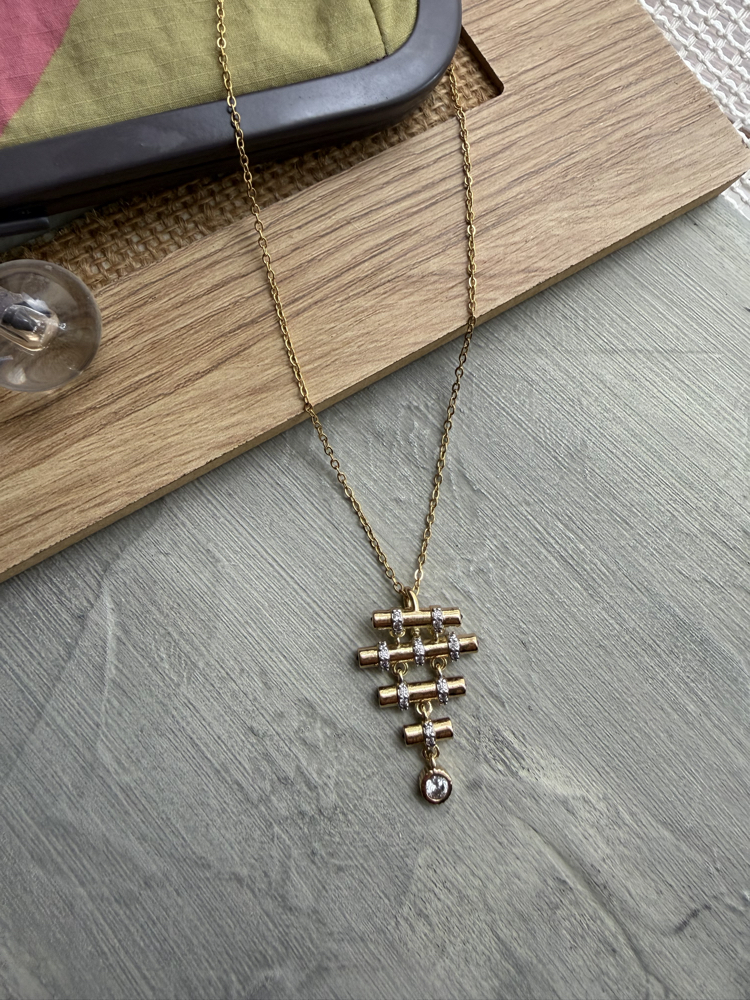 Geometrik Formlu Zirkon Taşlı Gold Çelik Kolye