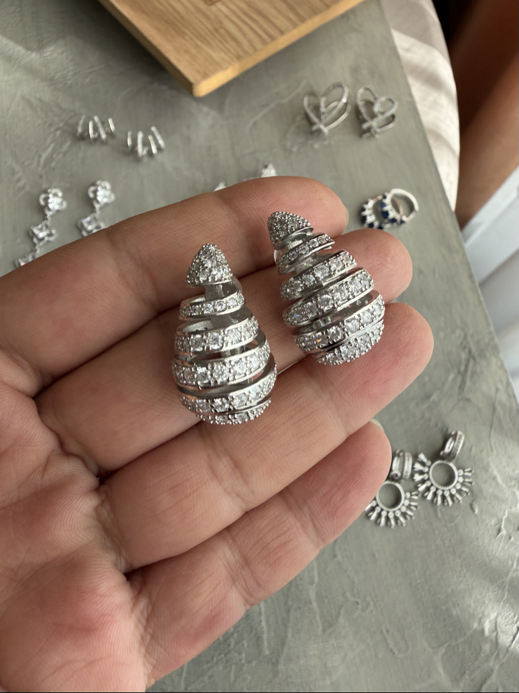 Zirkon Taşlı Spiral Damla Küpe (Botega)