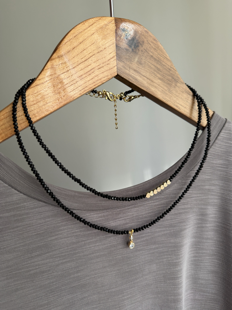 Siyah Kristal Taşlı Minimal Kolyeler