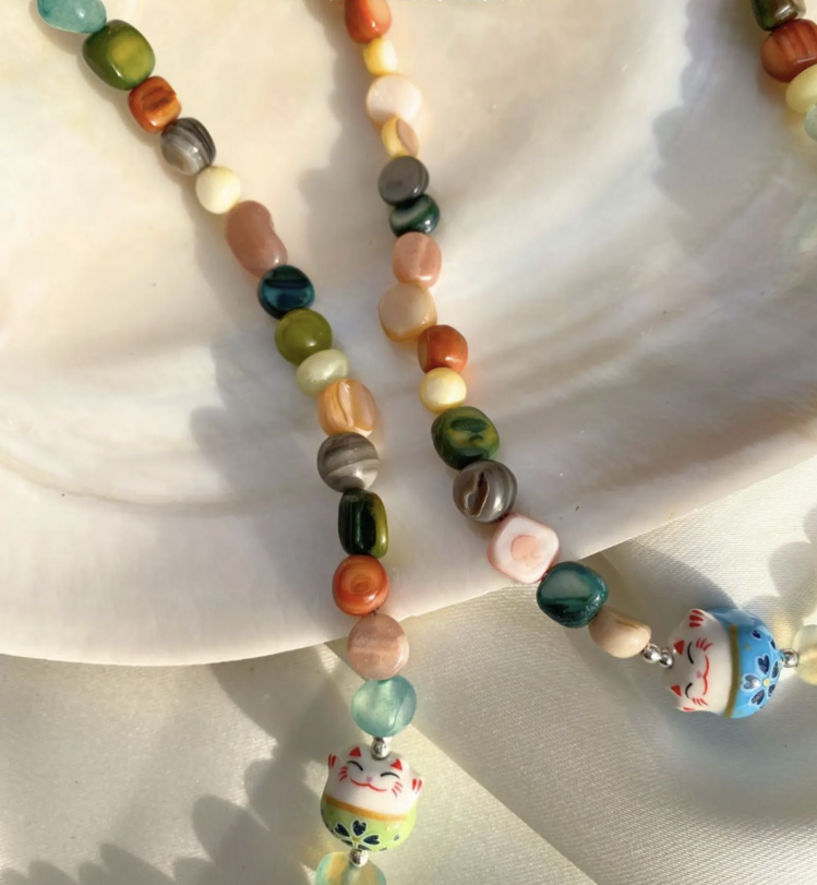Maneki-Neko Şanslı Kolye – El Yapımı Dostluk Kolyesi, En İyi Arkadaşlar