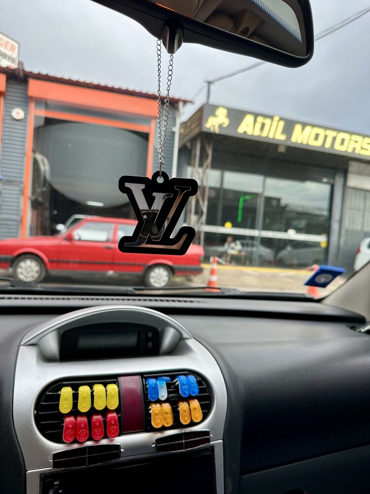 Siyah Louis vuitton Pleksi ayna süsü