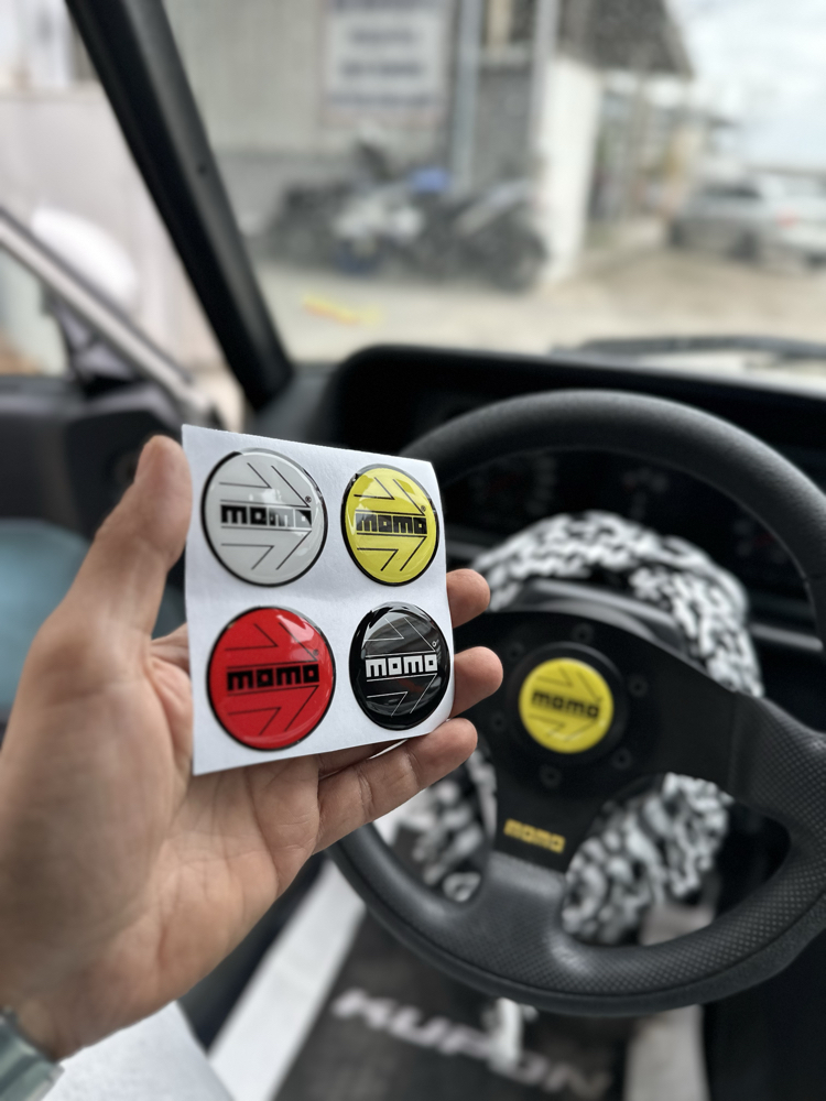 Momo direksiyon korna butonu damla sticker 4 lü paket