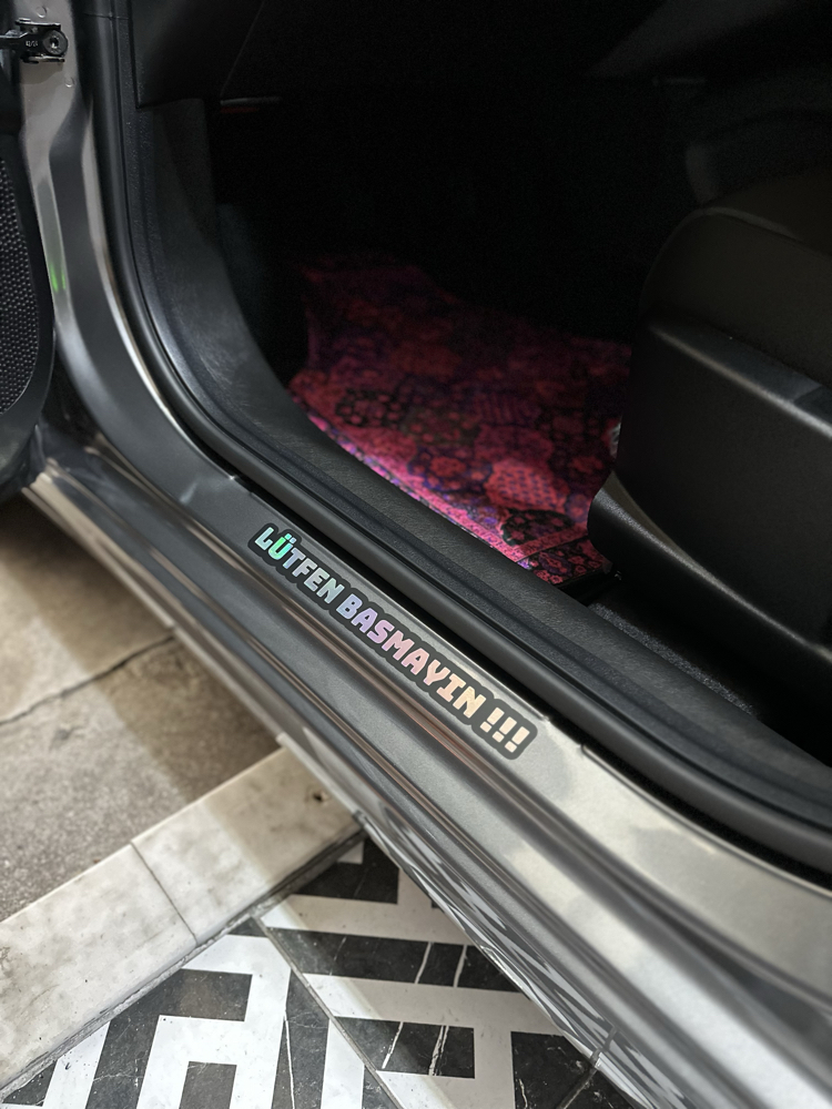 Lütfen basmayın Sticker 