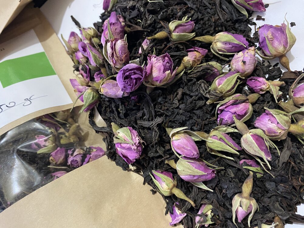 Taze Tomurcuk Güllü Siyah Çay 70 g