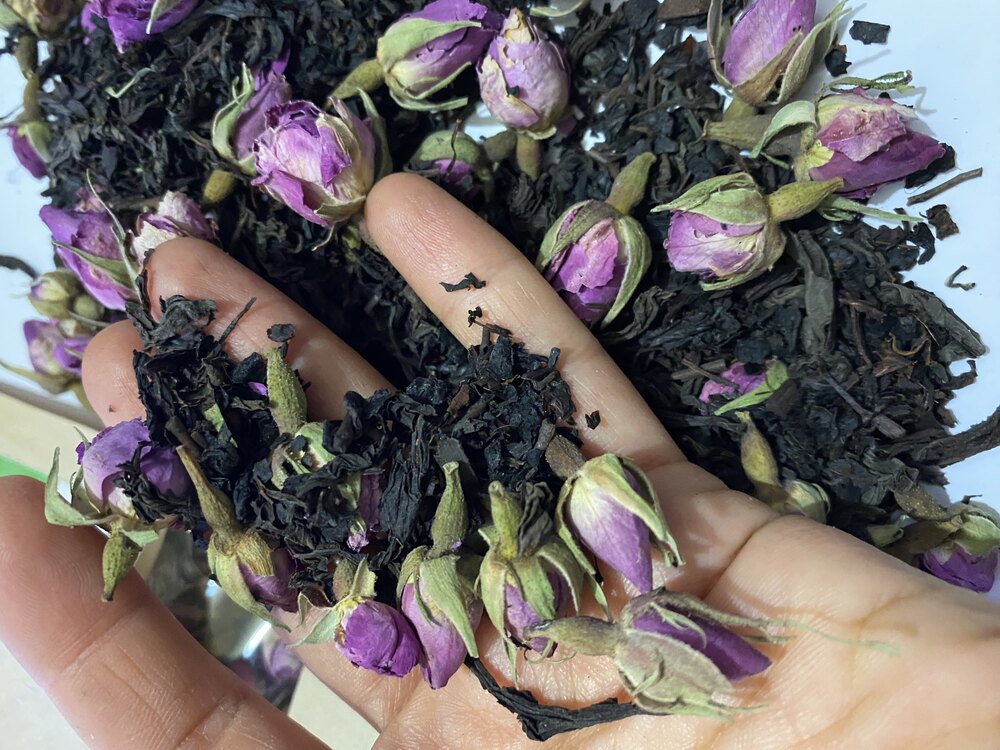 Taze Tomurcuk Güllü Siyah Çay 70 g