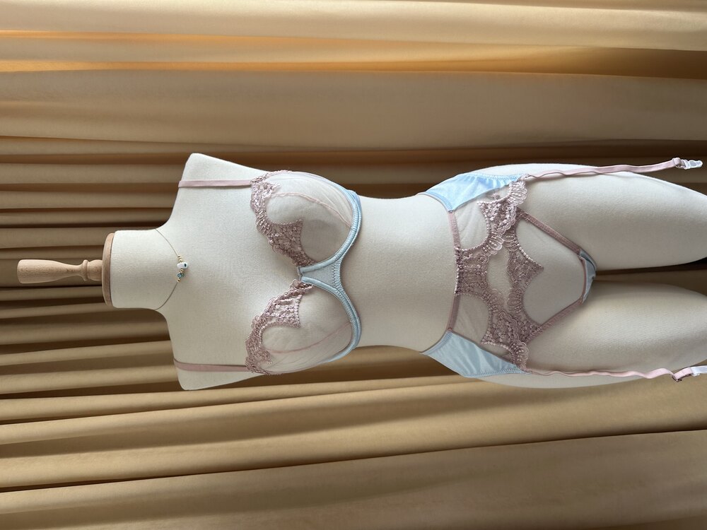 Rosy Jartiyer Set