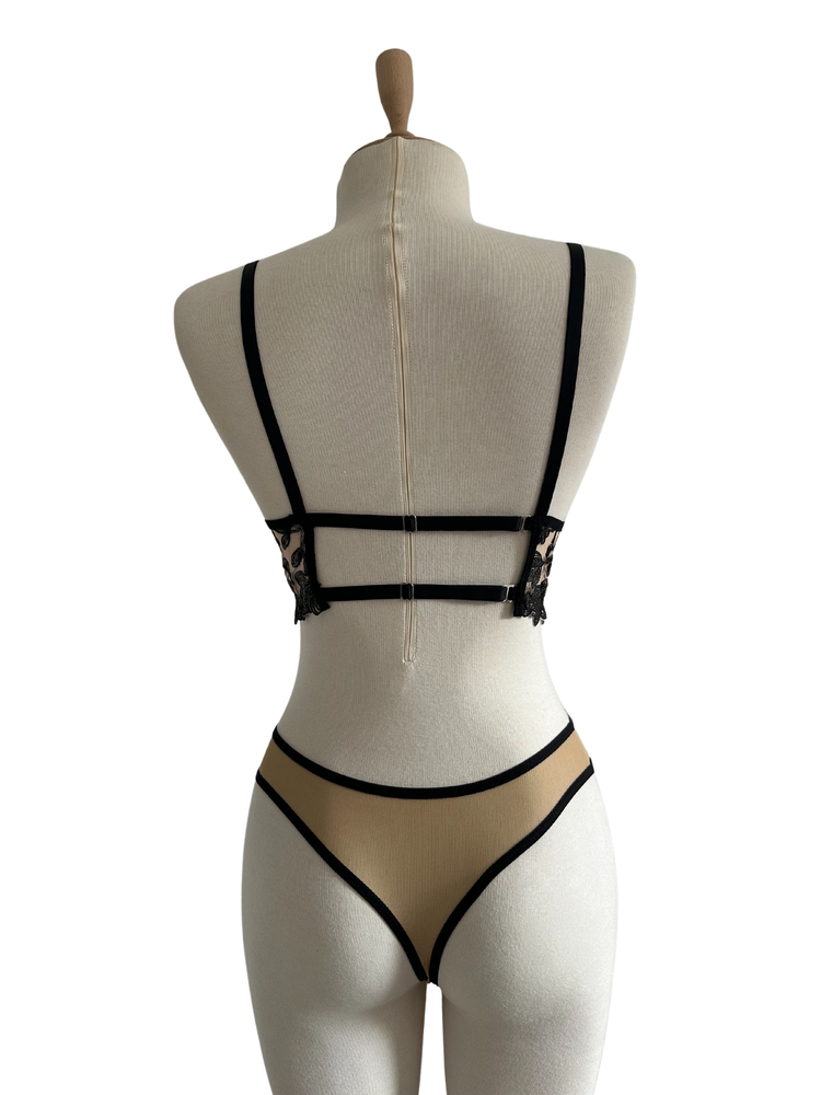 Carla Bralet Set