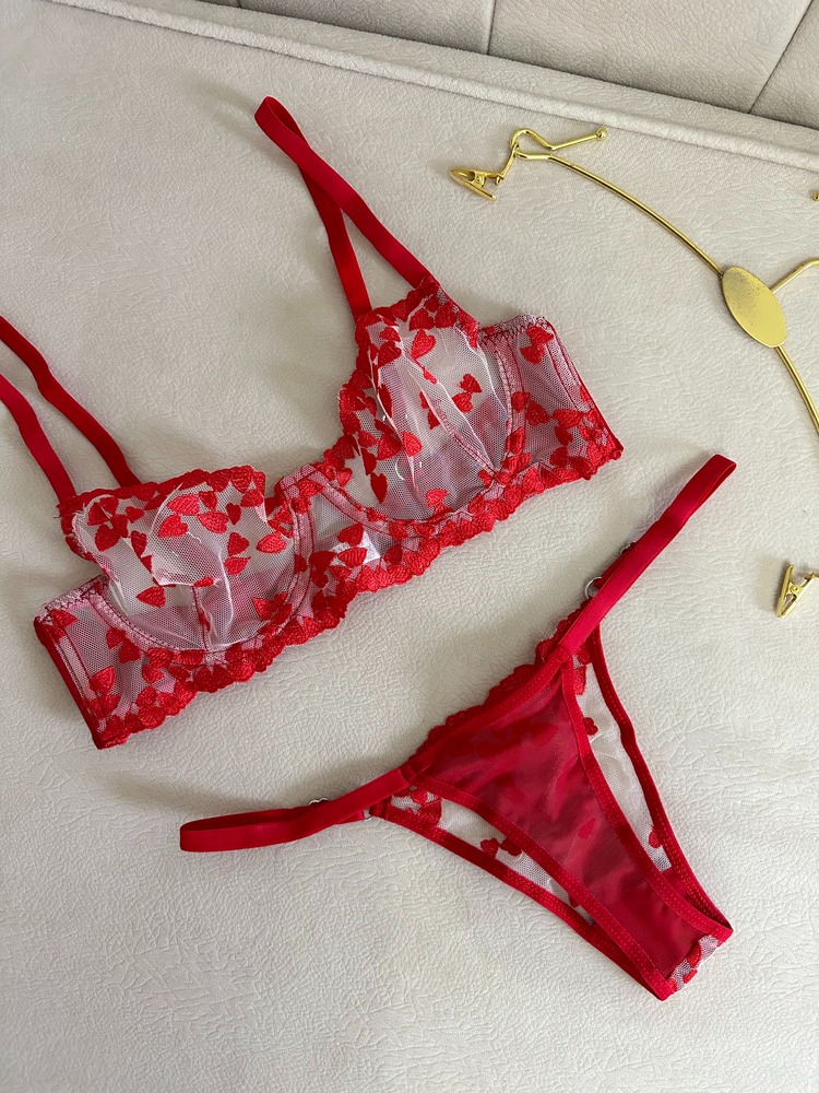 Kırmızı Kalp Desenli Bralet Takımı