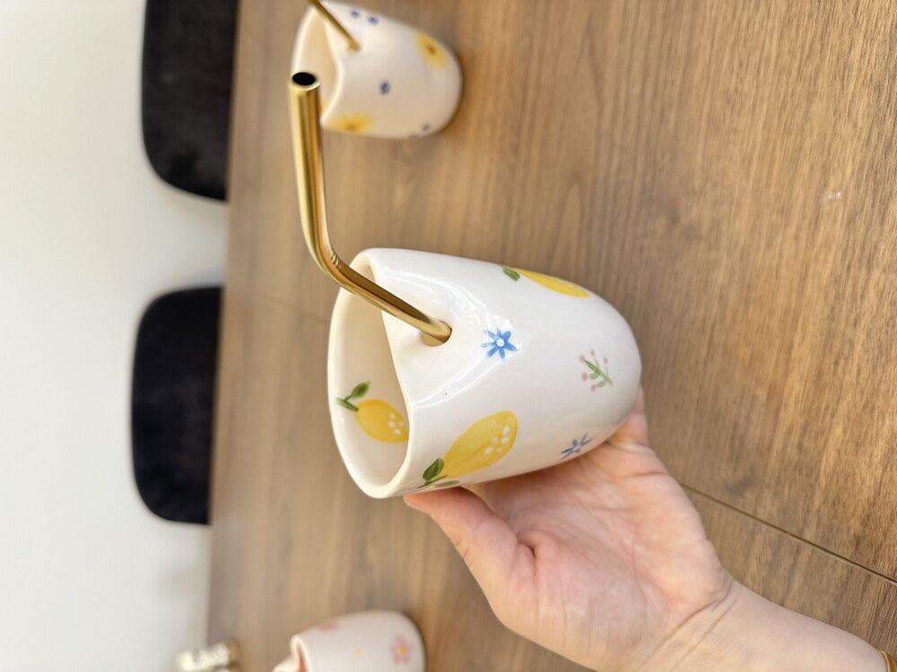 Pipetli Soğuk içecek bardağı limon