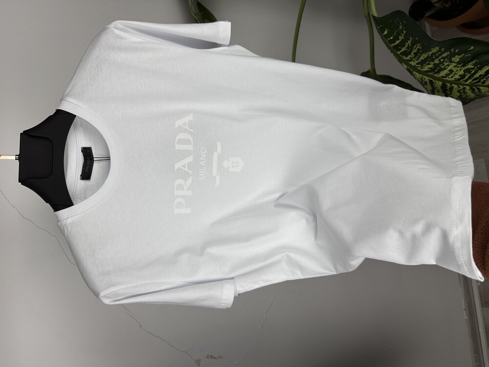 Prada logo unisex beyaz tişört