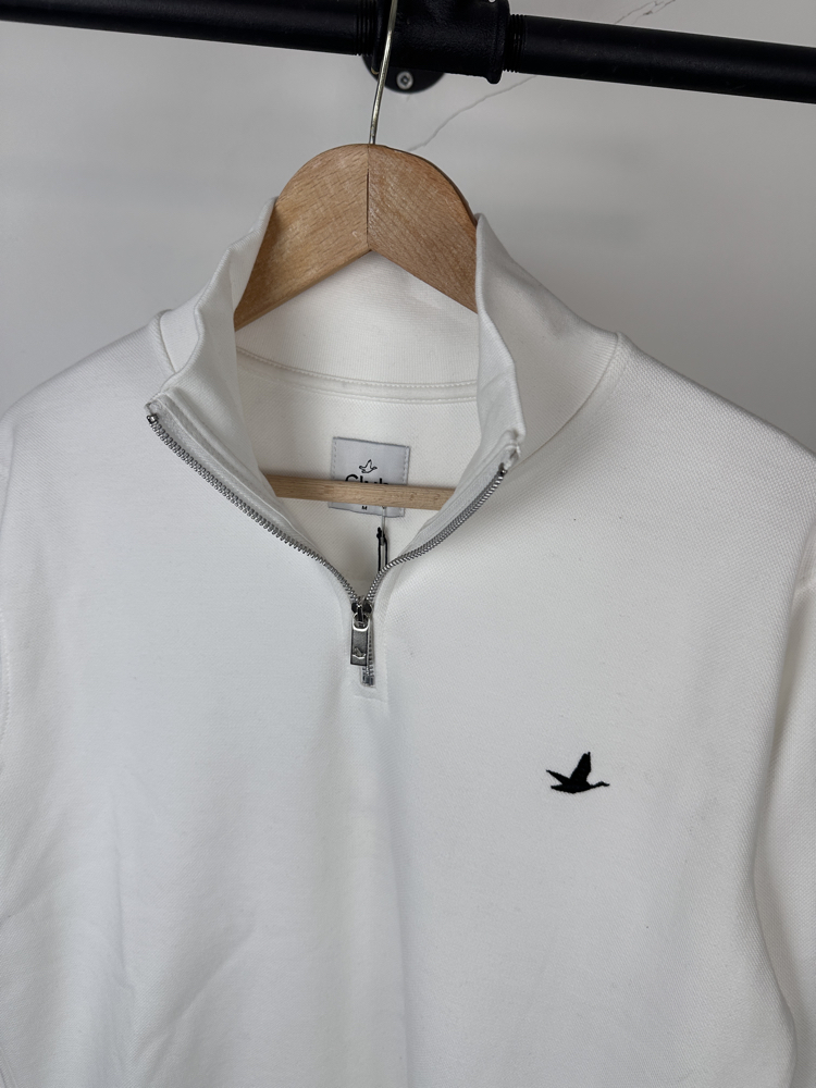 B. Marka beyaz yarım fermuar sweatshirt