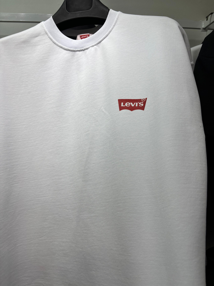 Levis unisex beyaz yarı oversize tişört