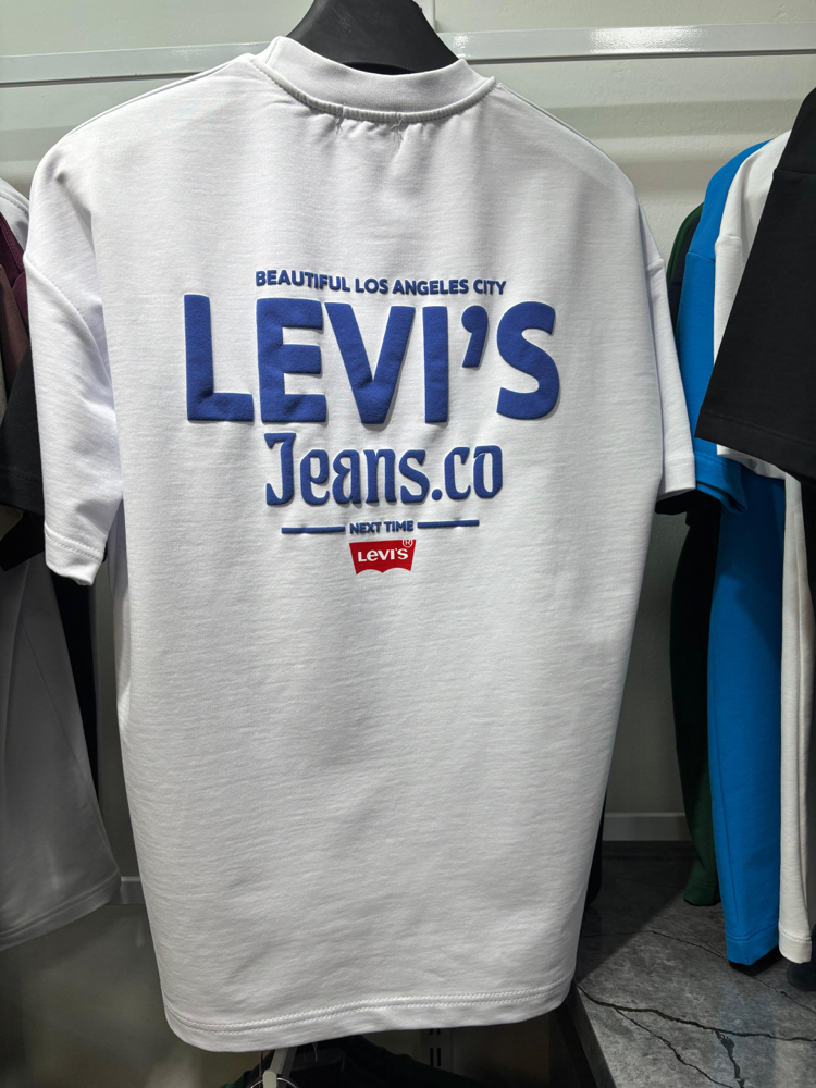 Levis unisex beyaz yarı oversize tişört