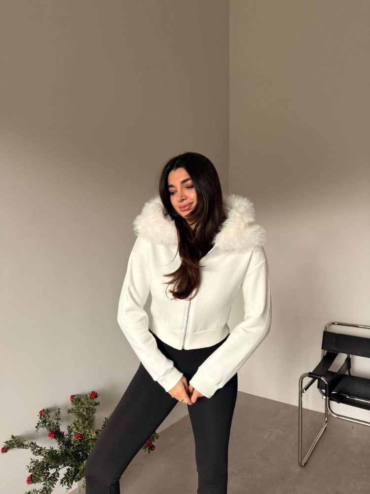 TÜYLÜ HIRKA