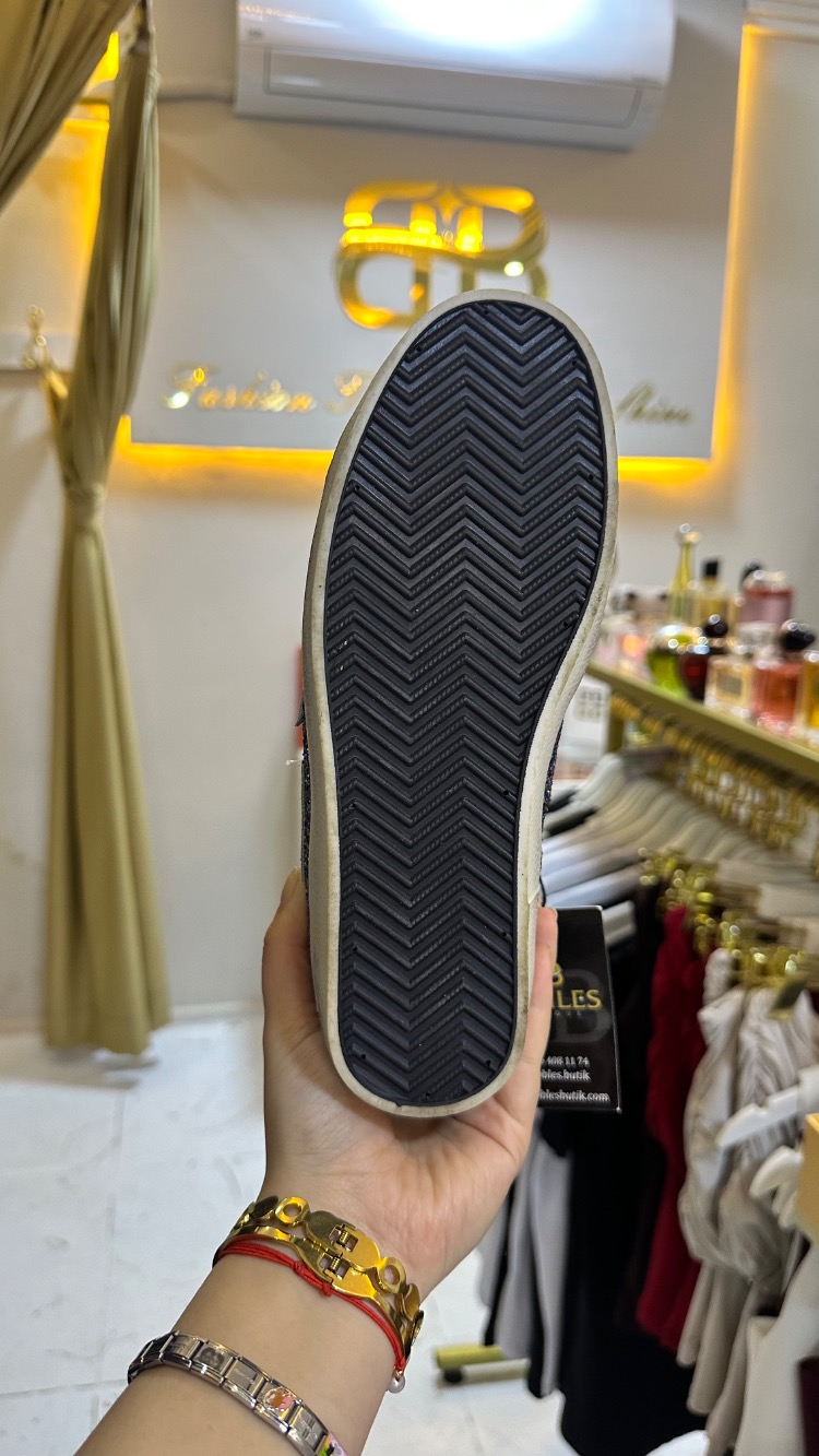 TAŞLI SNEAKER