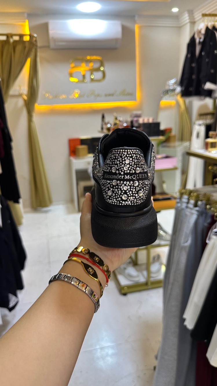 TAŞLI SNEAKER