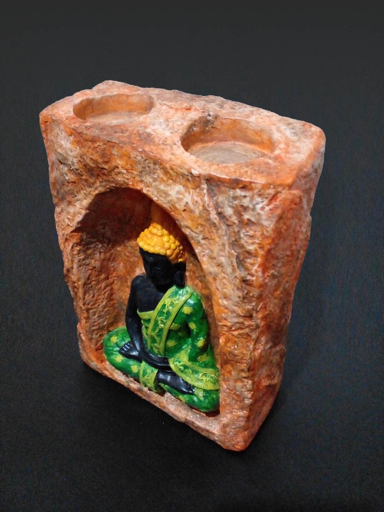 Lotus Pozisyonunda Meditasyon Yapan Buda Mumluk