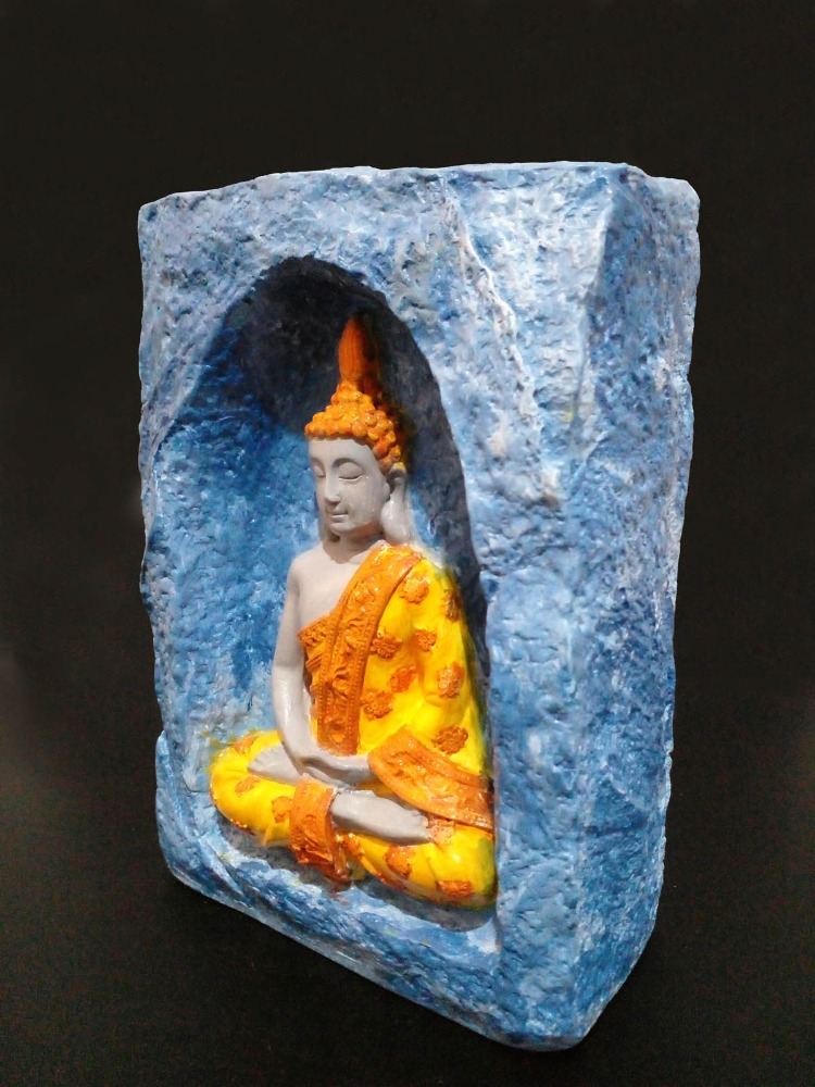 Mavi Renkli Mağara İçinde Oturan Turuncu-Sarı Buda Tealight Mumluk