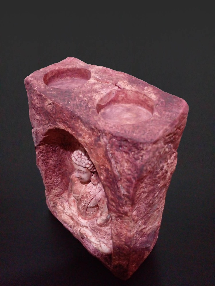 Lotus Pozisyonunda Meditasyon Yapan Buddha Mumluk