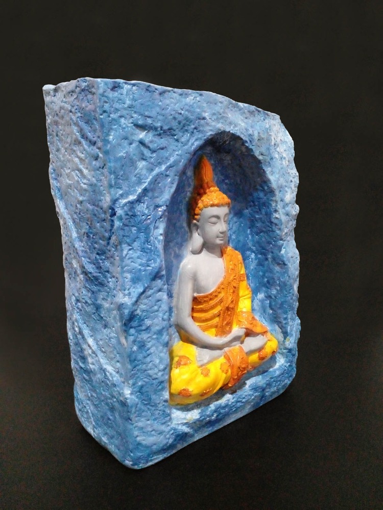 Mavi Renkli Mağara İçinde Oturan Turuncu-Sarı Buda Tealight Mumluk