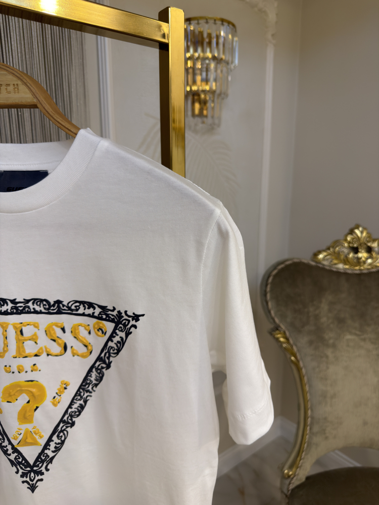 GUESS T-SHIRT