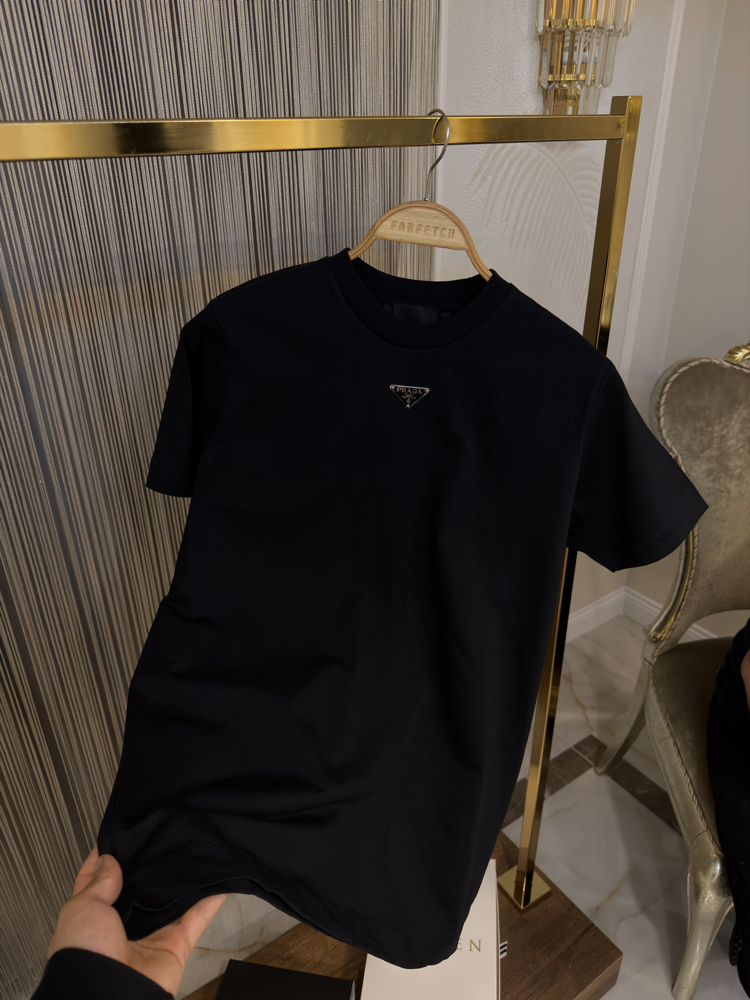PRADA T-SHIRT