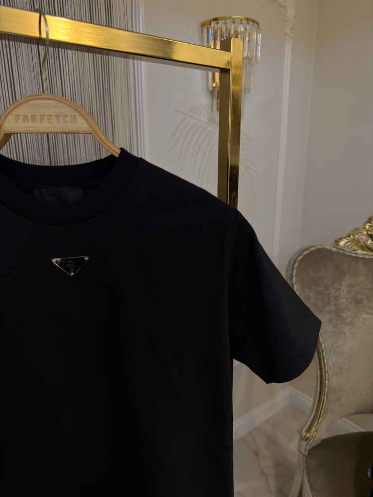 PRADA T-SHIRT