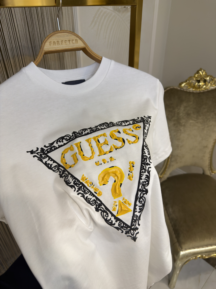 GUESS T-SHIRT